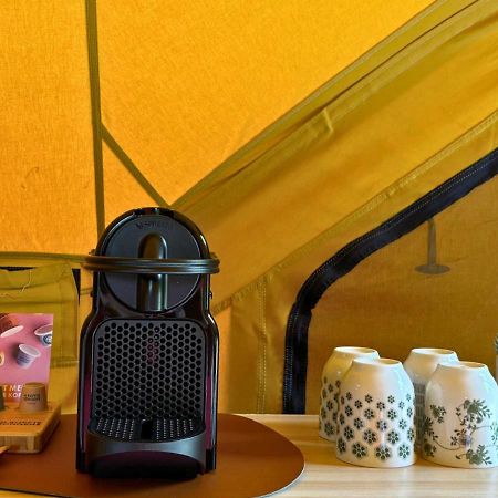 ホテル Glamping Bivak - Urban Gardens Gent エクステリア 写真