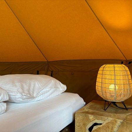 ホテル Glamping Bivak - Urban Gardens Gent エクステリア 写真