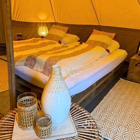 ホテル Glamping Bivak - Urban Gardens Gent エクステリア 写真