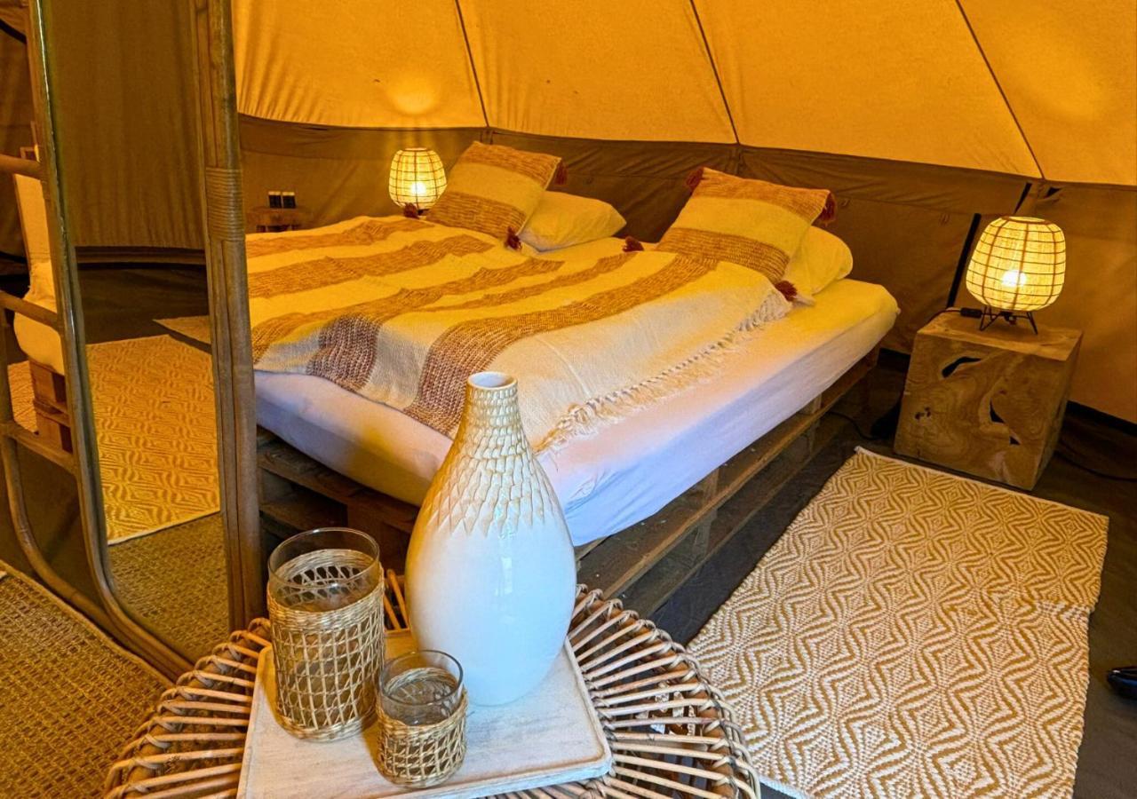 ホテル Glamping Bivak - Urban Gardens Gent エクステリア 写真