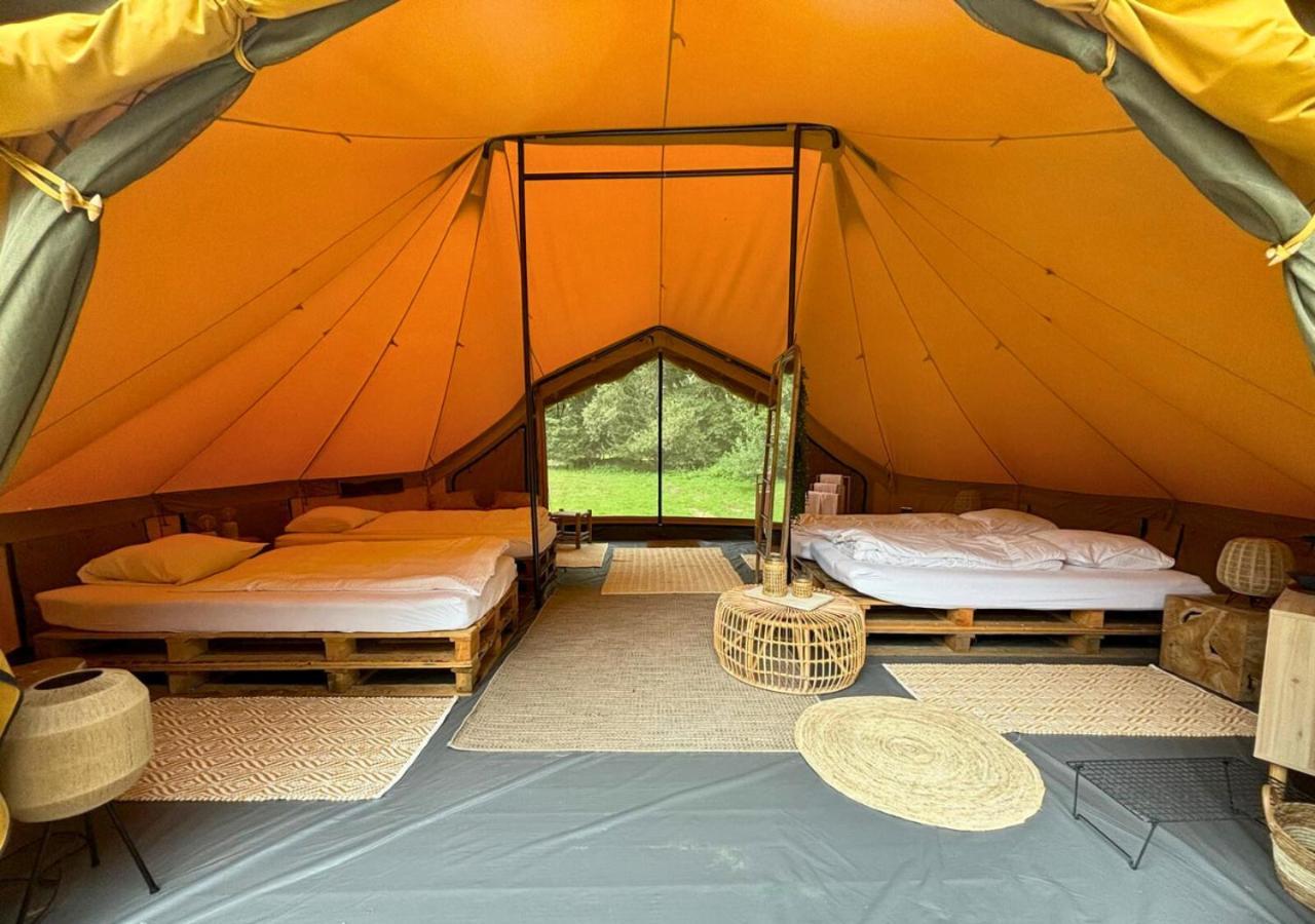 ホテル Glamping Bivak - Urban Gardens Gent エクステリア 写真